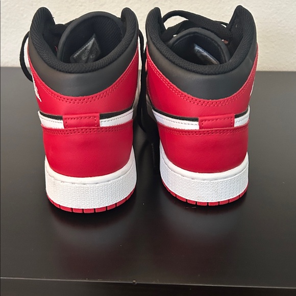 Air Jordan 1 Mids “Bred” - Picture 3 of 5